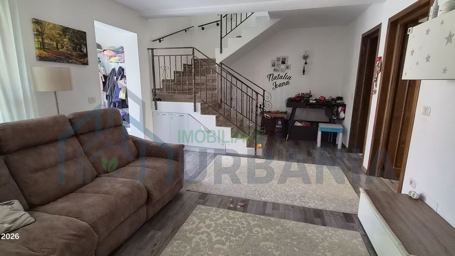 Duplex modern de vânzare, 3 camere, complet mobilat și utilat, cu 3 locuri de parcare – Valea Adâncă (Strada Cornești) - Poză 4