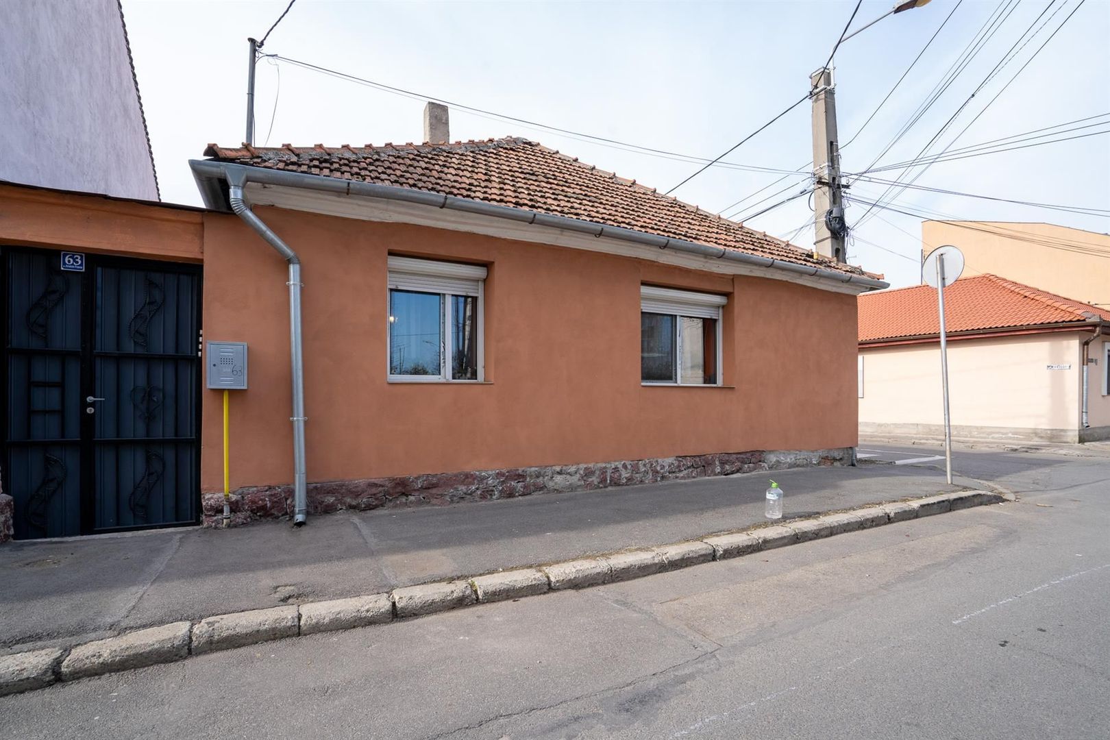 Casa 2 camere Cantemir - Poză 1