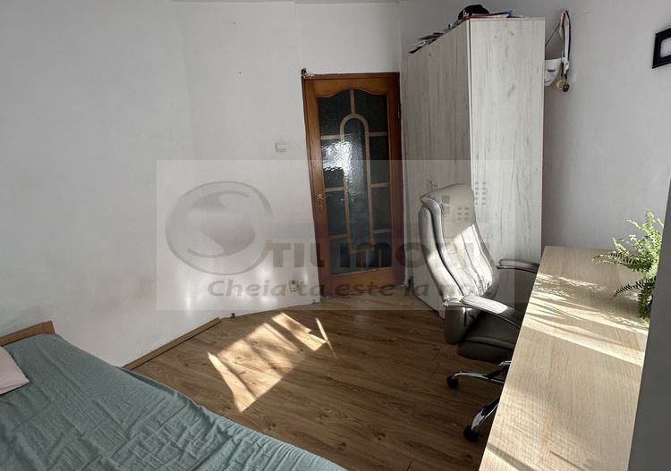 Apartament 3 camere decomandat - parter - 64 mp - Canta - 120.000 euro - Poză 2