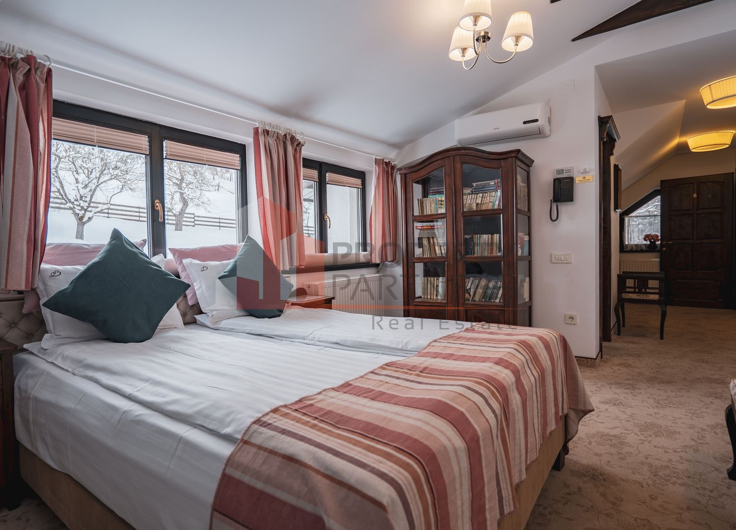 Conac autentic din categoria luxury  Bran - Poză 17