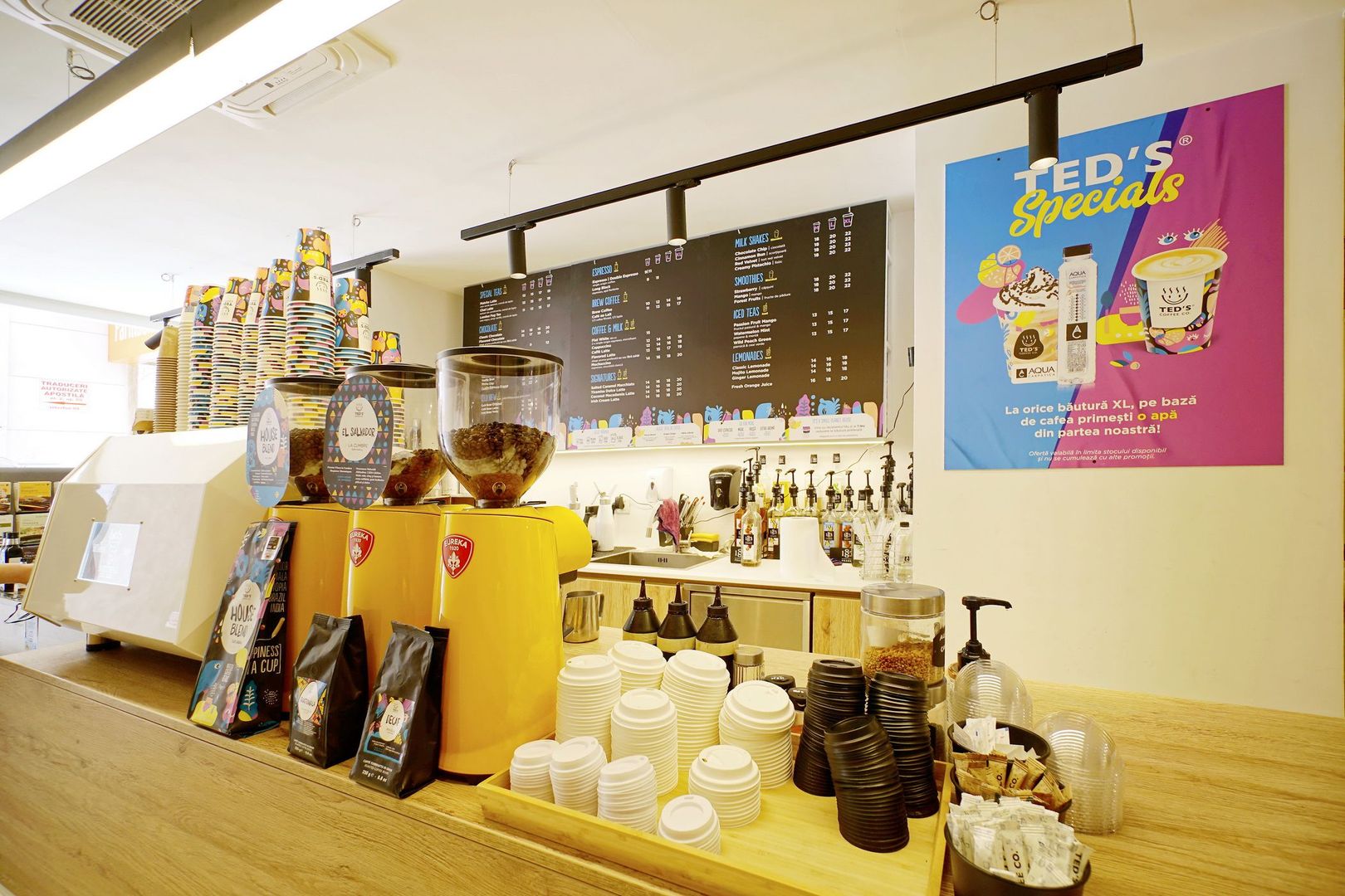 Spatiul comercial Piata Romana ,la coloane - Poză 12