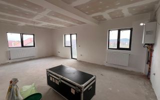 Apartament spatios cu 2 camere- Etaj 2, balcon, Selimbar - Poză 7