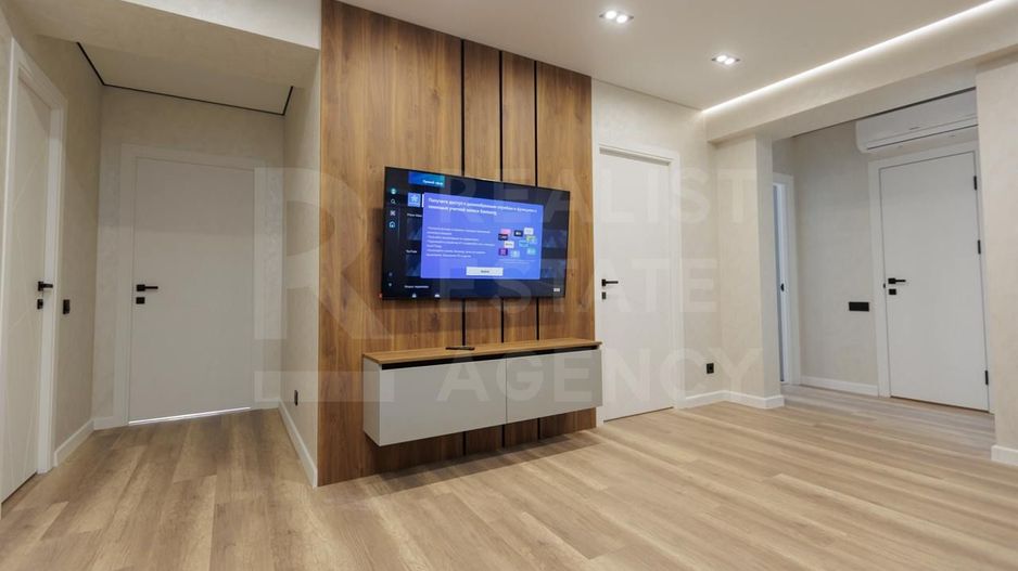 Vânzare, apartament, 2 camere + living, strada Gheorghe Caşu, Centru - Poză 2