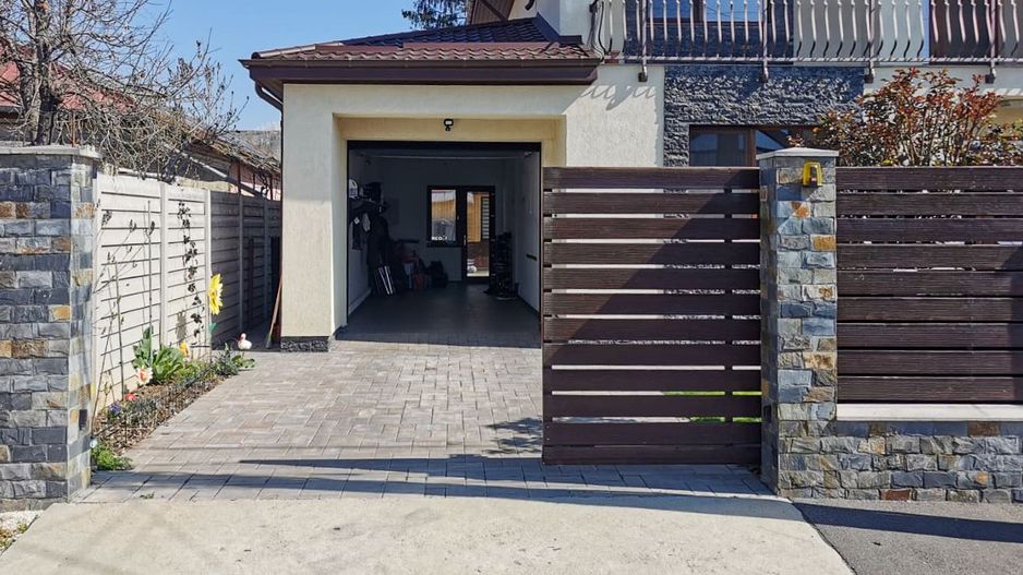 Descoperă Eleganța și Rafinamentul: Vila de Vis pe un lot generos - Poză 27