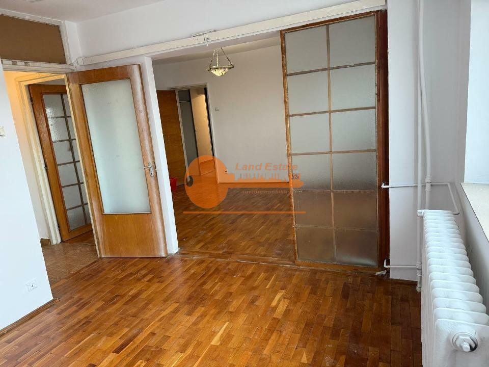 3 camere Banu Manta- Titulescu ( 1984 ) - Poză 4