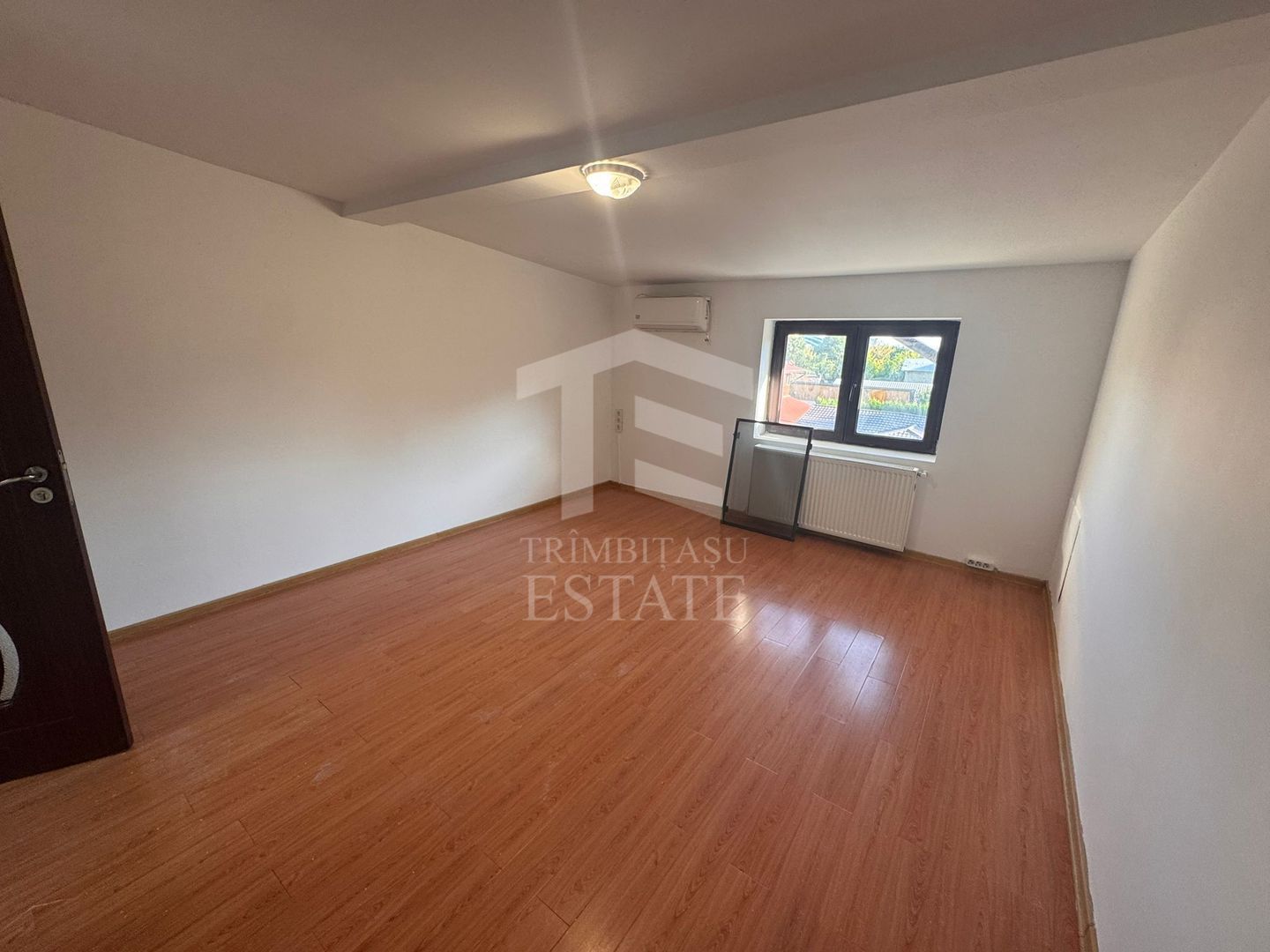 Casa de inchiriat Timpuri Noi 204 m - Poză 13