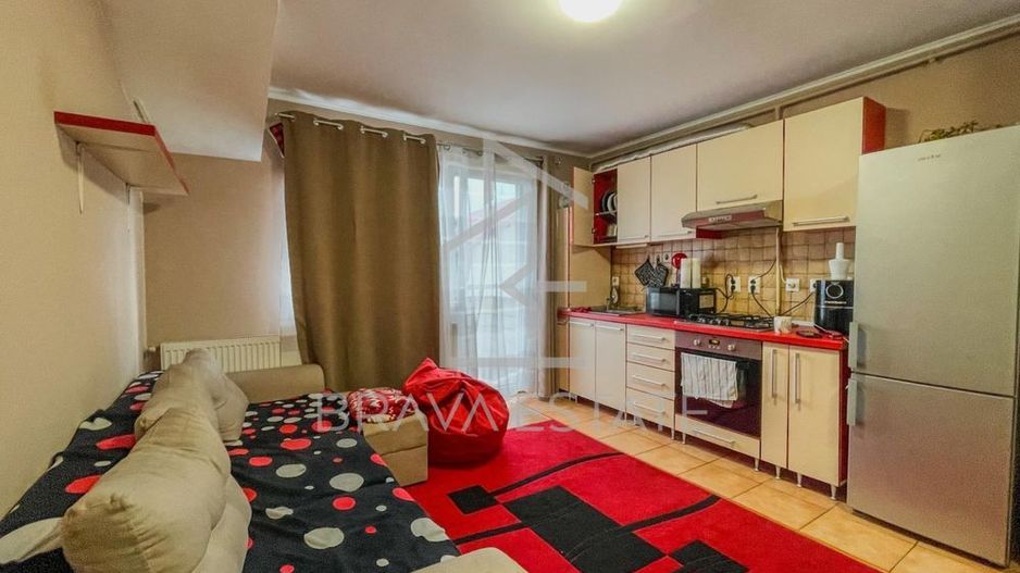 Apartament 3 camere, parcare zona Sub Cetate - Poză 1