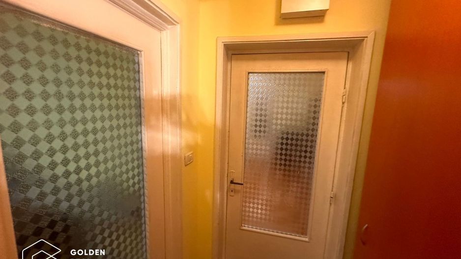 Apartament la cheie, 2 camere, Podgoria, etaj 1, centrala termica si balcon - Poză 11