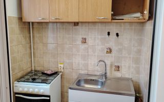 Apartament cu o cameră, renovat recent, în zona Podu Roș, Iași - Poză 5