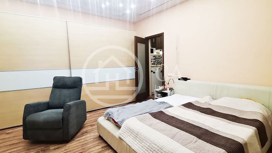 Apartament cu 3 camere la curte comuna de vanzare Ultracentral, Oradea - Poză 3