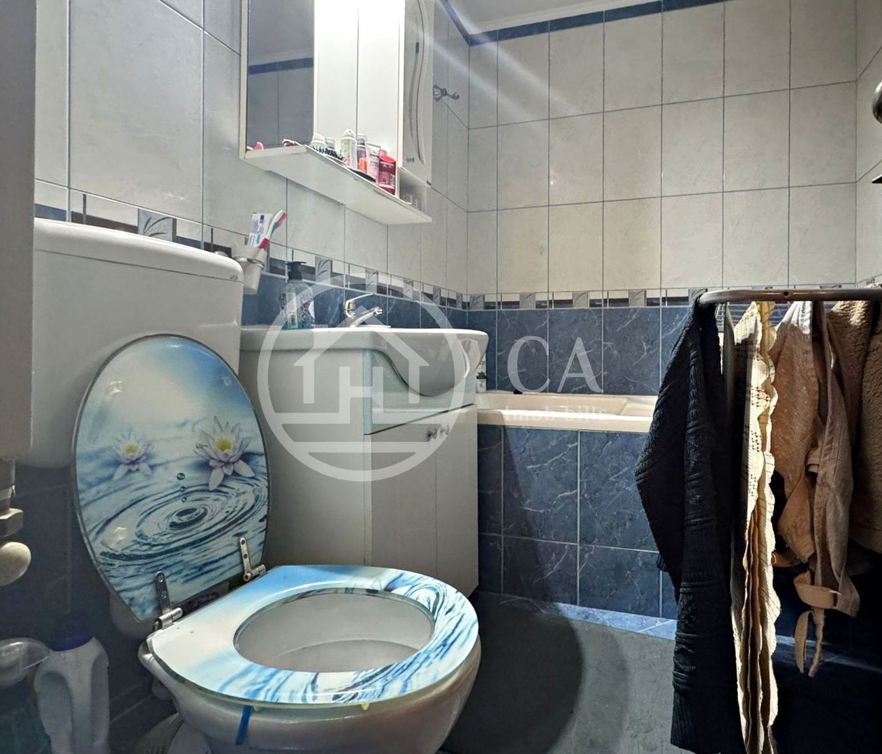 Apartament cu 3 camere de vanzare in Decebal, Oradea - Poză 10