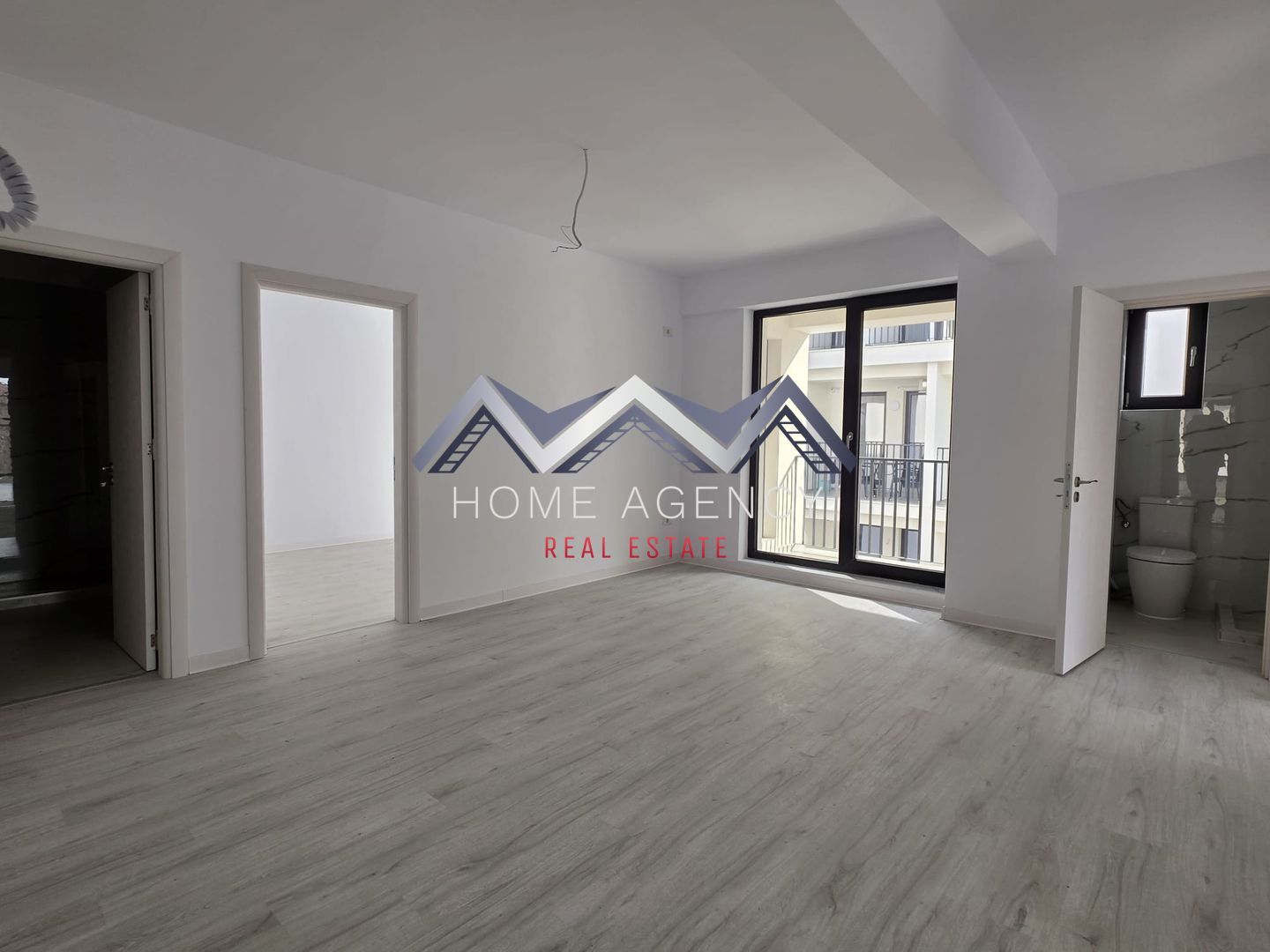 Apartament 3 camere Otopeni central - Poză 3