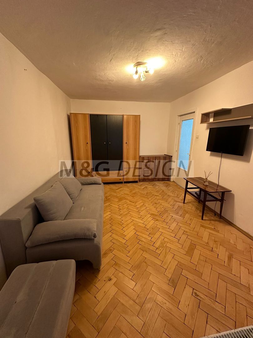 Aradului, et 2, garsoniera cu centrala proprie - Poză 1