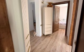 Casa de Vânzare la 4 km de Onești - Poză 8