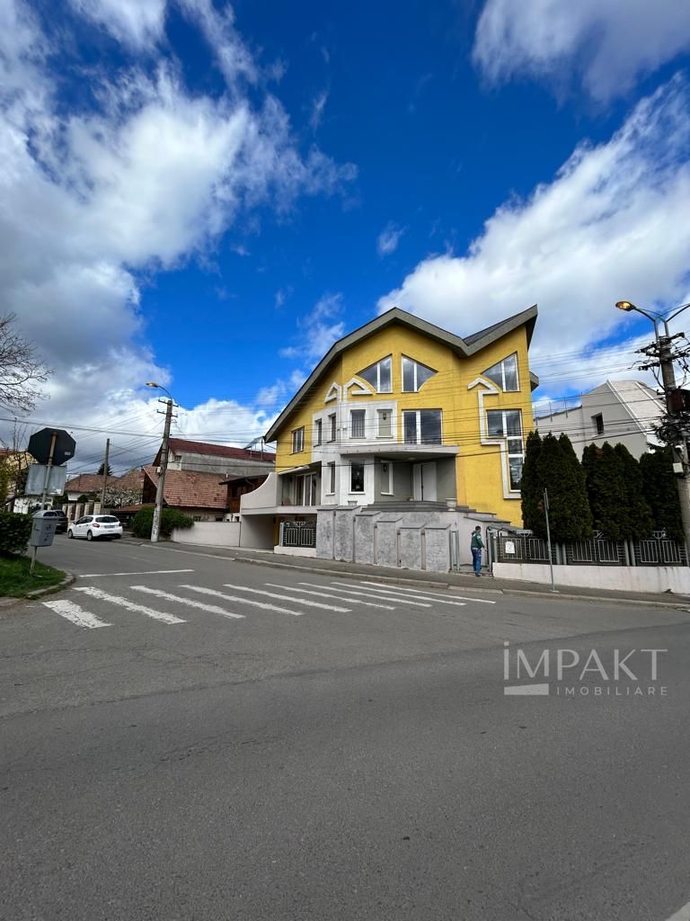 Vila individuala de lux de inchiriat, in cartier Gruia aproape de Cetatuie! - Poză 32
