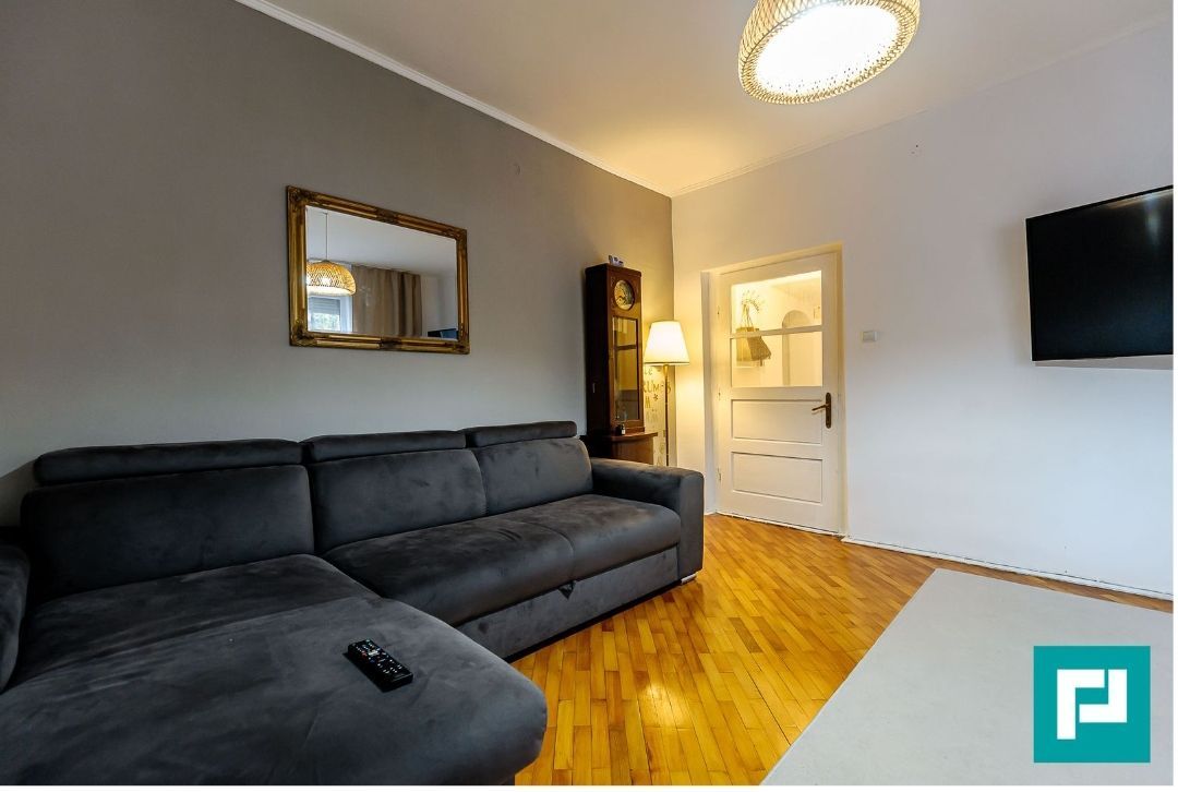 Proprietate cu 5 camere Aurel Vlaicu - Poză 3