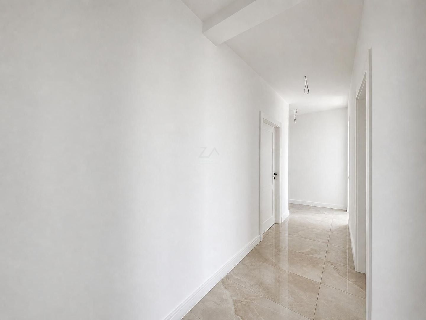 Bloc nou. Apartament cu 3 camere spations. 2 Bai. Etaj 1 - Poză 6