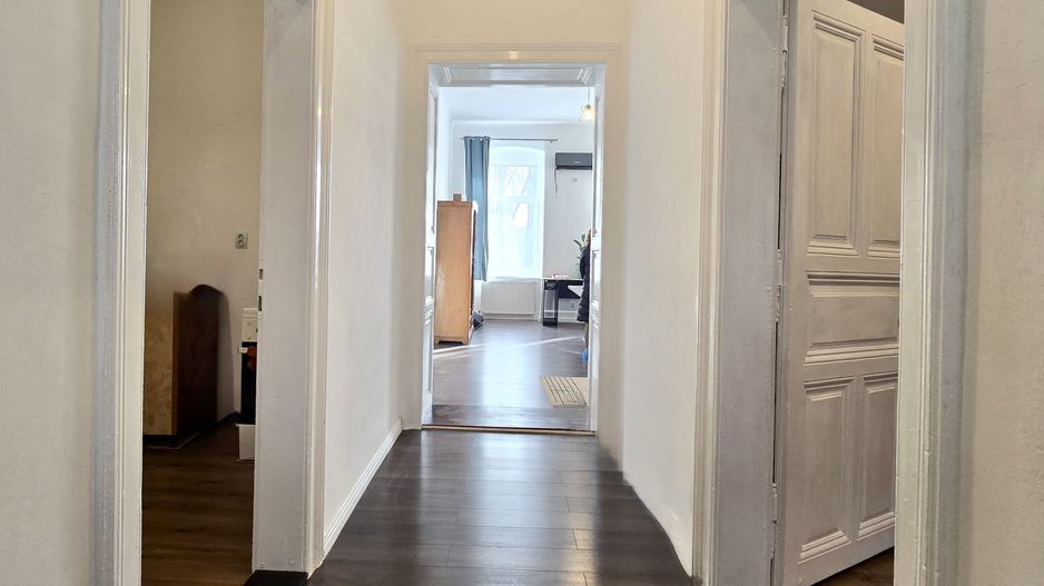 Un apartament care îți oferă orașul la un pas și vedere la Bega - Poză 10