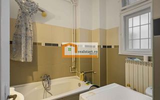 Langa Metrou, curte proprie 200mp, Garaj, 3 camere, centrala, pet friendly - Poză 7