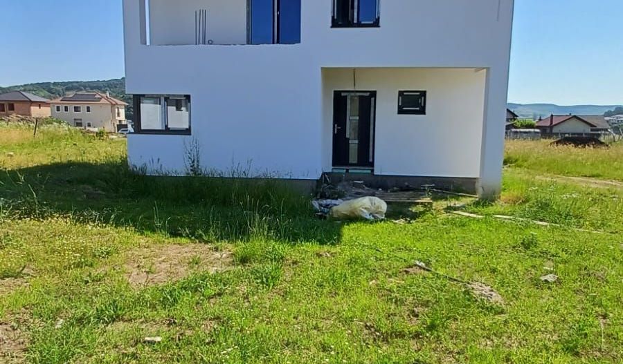 Casă individuală - Corunca-1200 mp teren - Poză 2