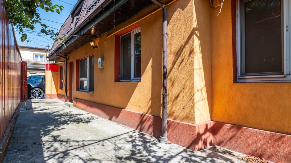 Casă de vânzare – 181 mp, 3 apartamente, 9 camere – București - Poză 22