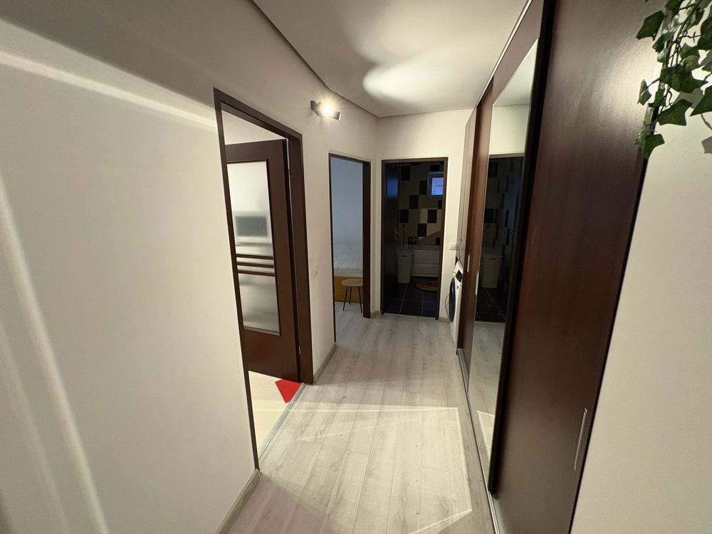 Apartament 2 camere decomandate, etaj intermediar, balcon, parcare - Poză 4