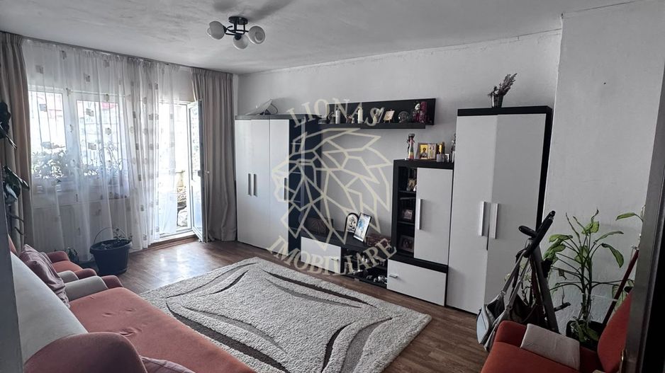 Apartament decomandat 3 camere-2 balcoane-etaj 3-Zona Petru Maior - Poză 2