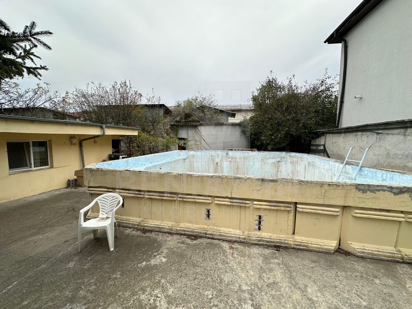 Casa P+M Ciuperca 615mp teren piscina deschidere 20ml disponibila - Poză 2
