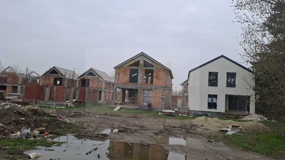 Spre Vanzare- Vila-1 Decembrie, Ilfov, cartier rezidential. - Poză 1