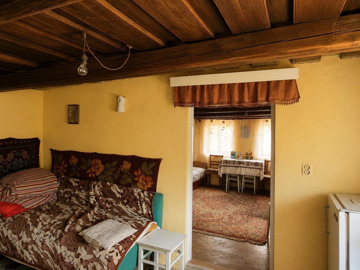 Casa de vanzare in Armeni - Poză 2