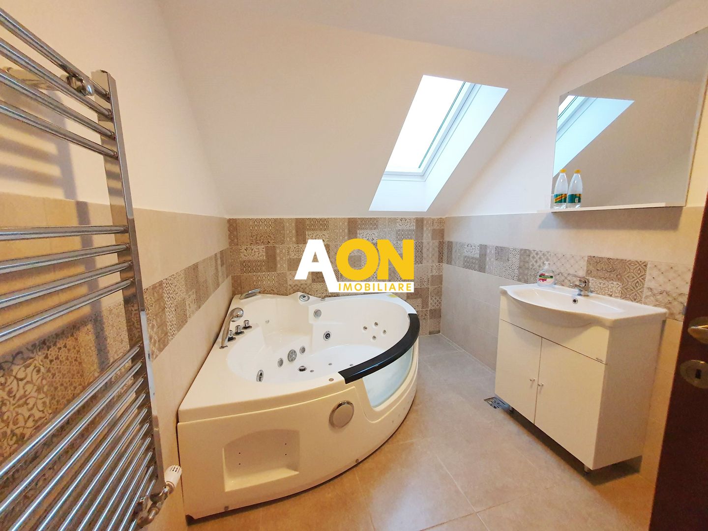 Casa D+P+M.  450 mp teren, 5 camere, garaj, pretabila pt. birouri - Poză 13