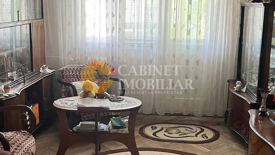 Apartament de vanzare - Poză 1