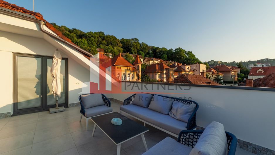 Vilă cu vedere panoramică – Central Brașov - Poză 3