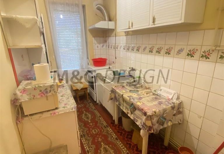 Apart la casa Bogdanestilor  curte  acces cu masina centrala proprie - Poză 4