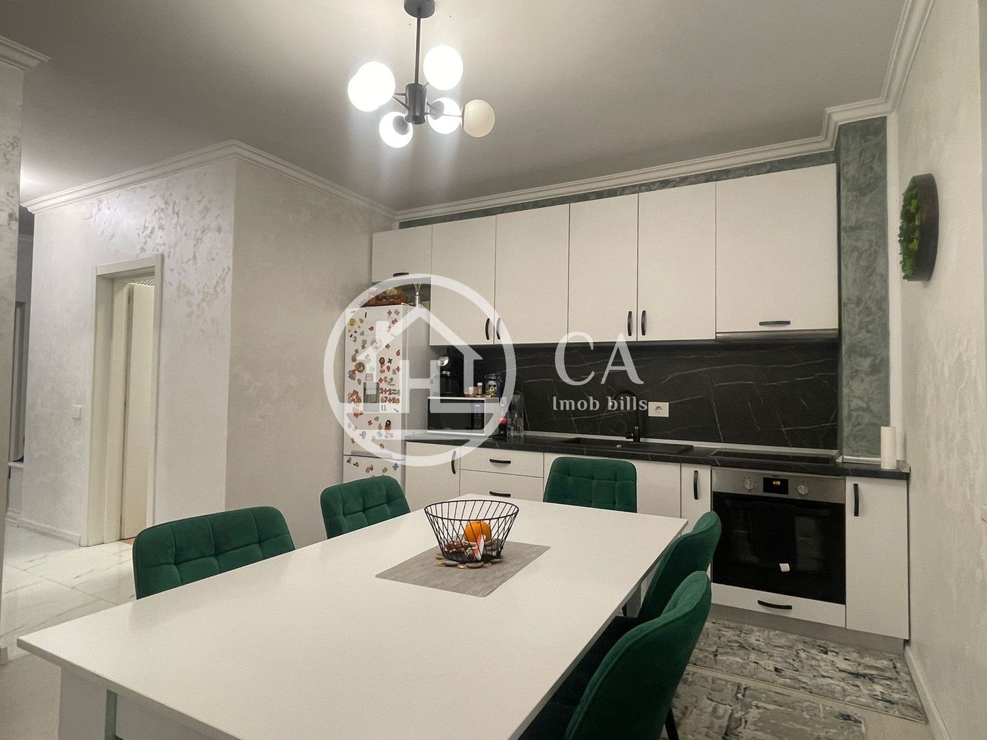 Apartament cu 3 camere de vanzare in Prima Universitatii, Oradea - Poză 3