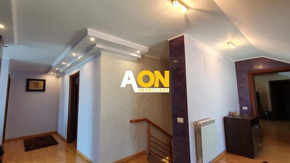 Casa 10 camere, ideala ca pensiune, zona Cetatii Alba Carolina - Poză 9