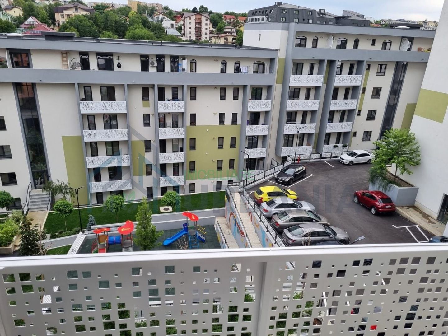 Inchiriez apartament doua camere - Poză 1