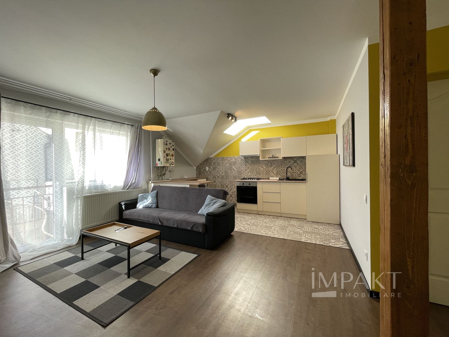 Apartament de închiriat cu 3 camere și parcare exterioară! - Poză 2