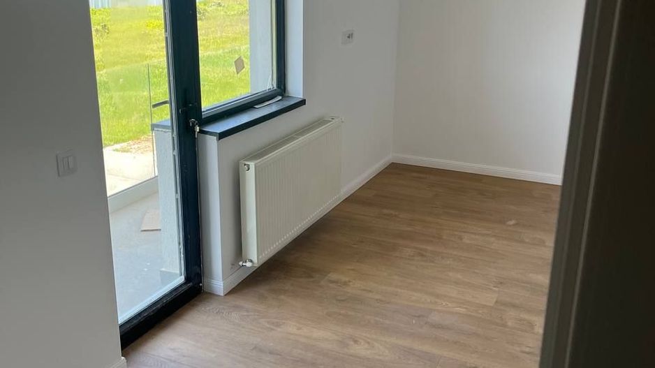 De vanzare casa vila moderna 4 camere Berceni - Poză 3