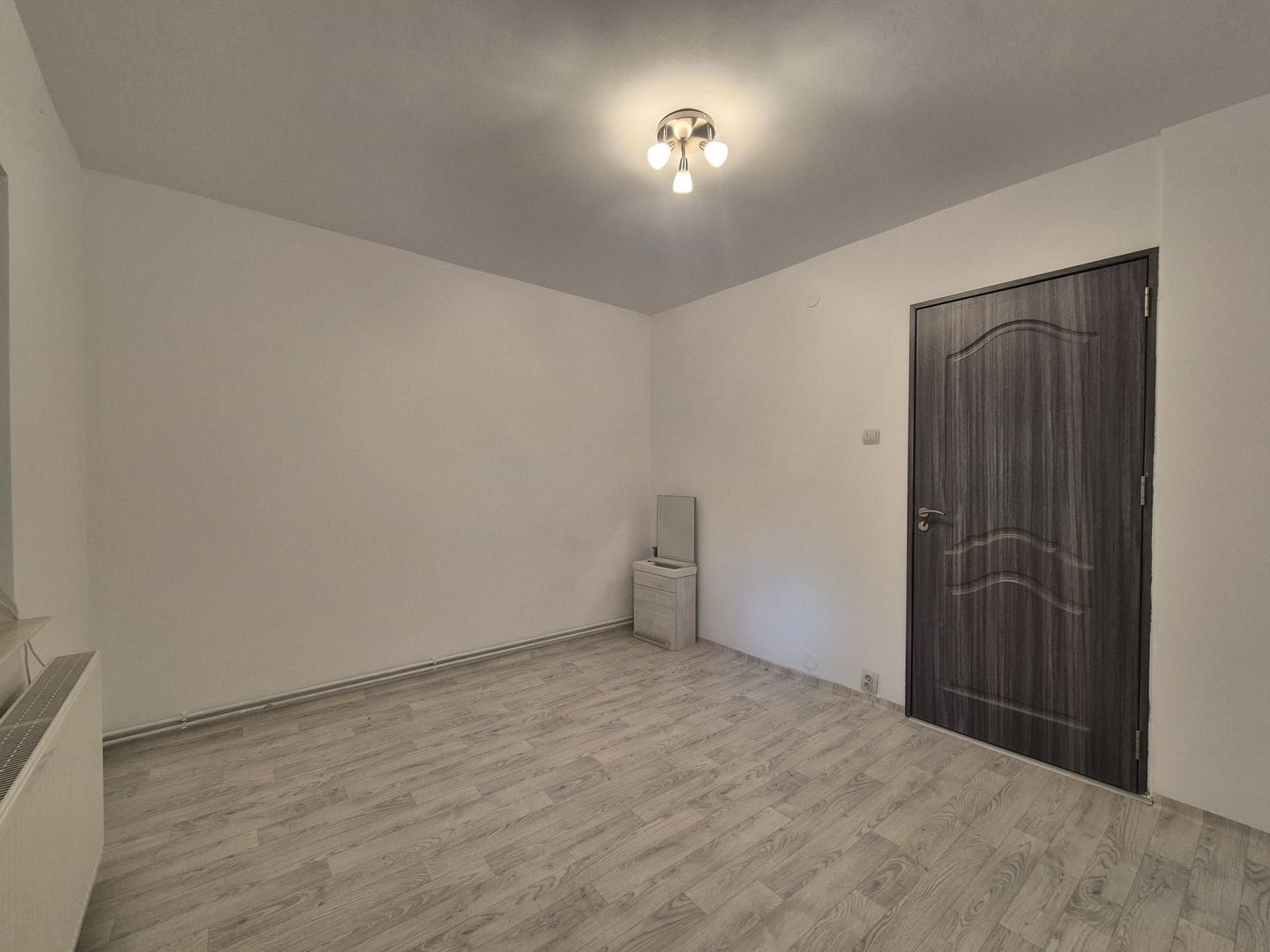 Exclusivitate - Imobil la cheie, ideal birouri sau locuință, la prima închiriere - Poză 13