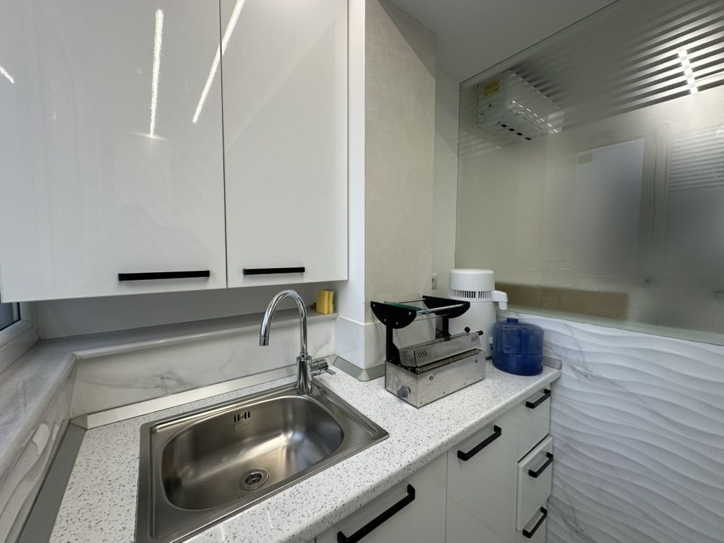Clinica Stomatologica Premium – 2 Cabinete Complet Utilate – Metrou - Poză 10