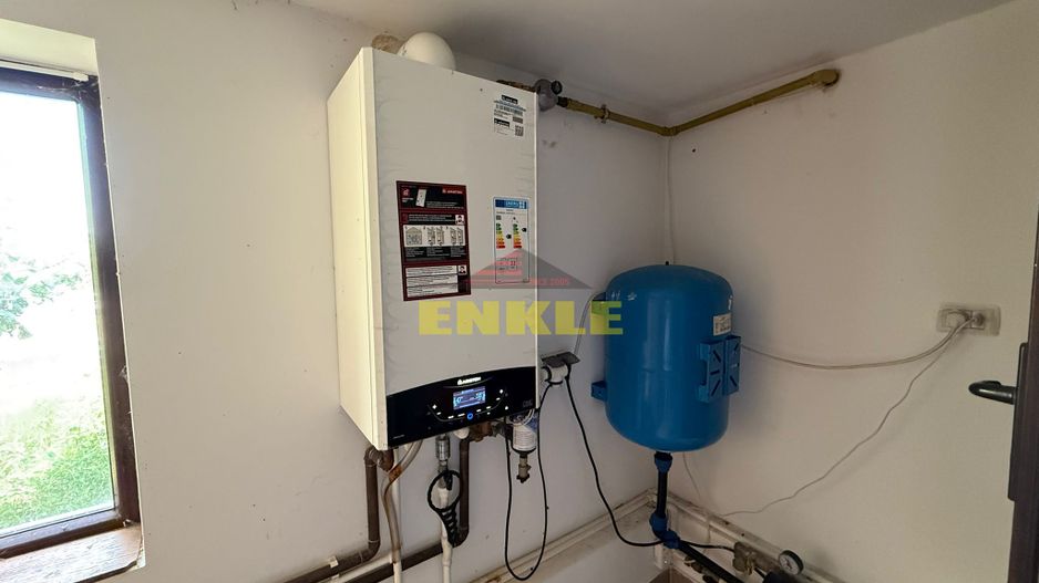 De vanzare casa P+M, 900 mp teren, zona Baisa - Poză 17