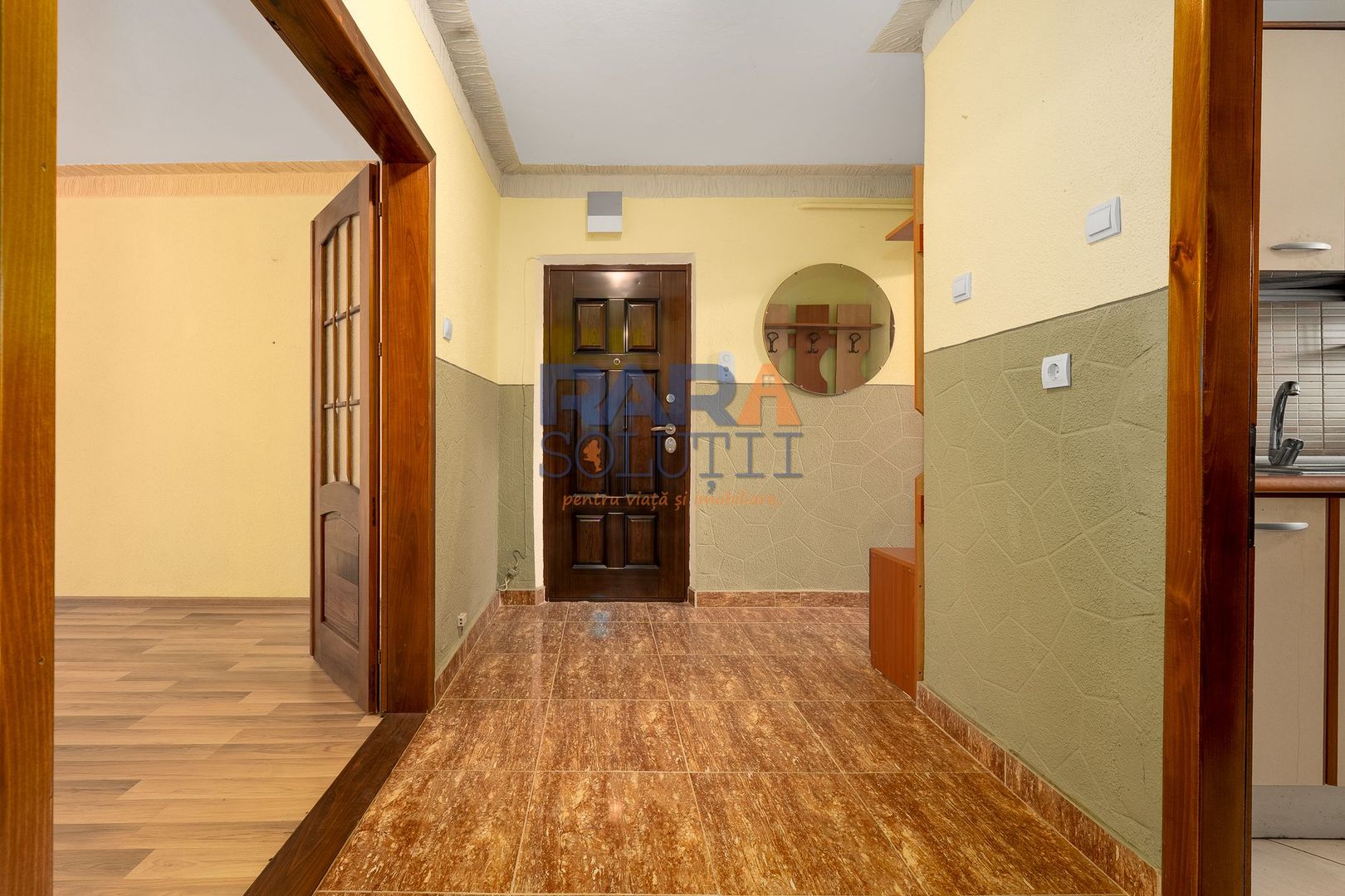 Apartament cu 3 camere, două băi, 77 mp - Poză 6