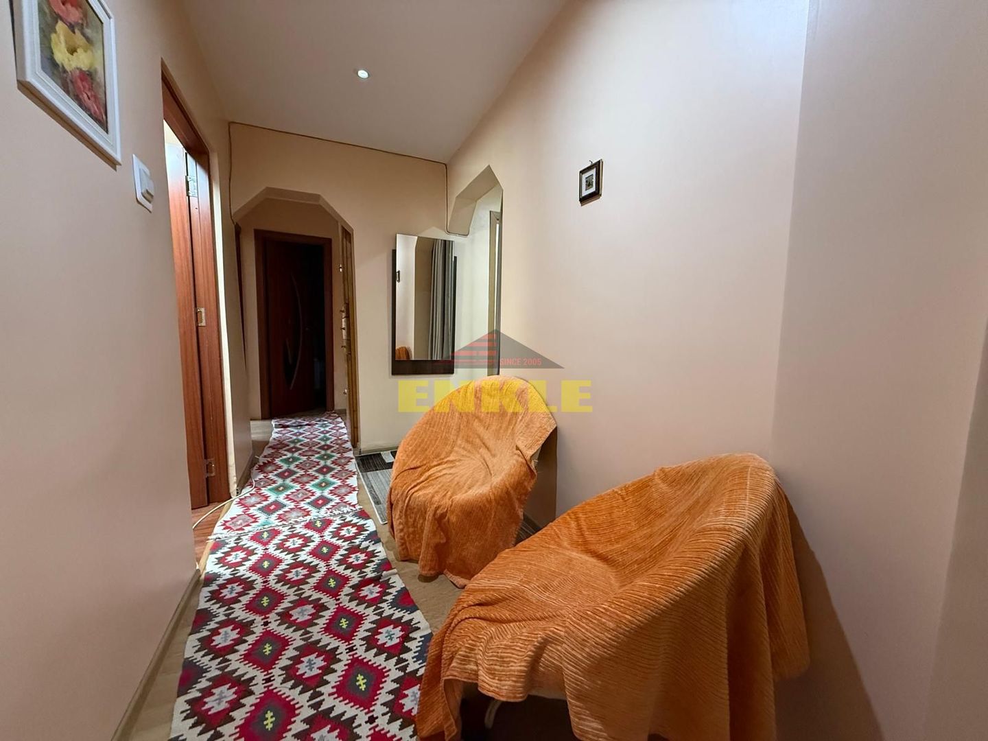 De vânzare apartament 4 camere decomandat, etaj 1 – zona Capat la 1 - Poză 2