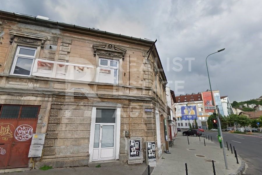 Imobil cu destinații multiple - Casă/Spațiu comercial - Poză 2