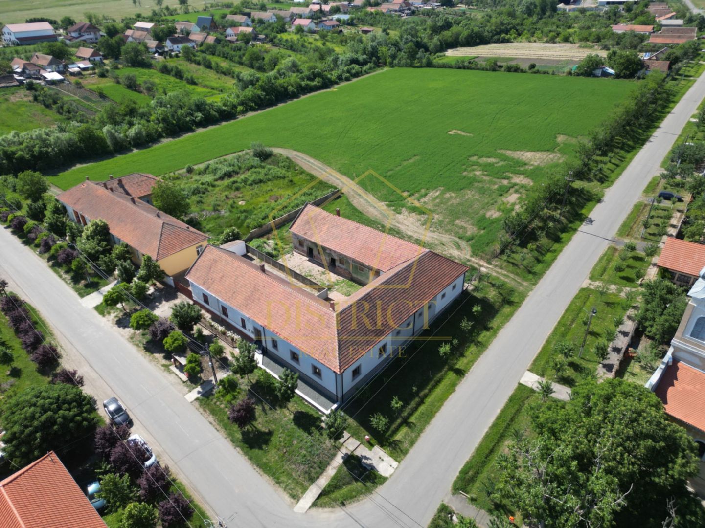 Casa cu istorie in Petrovaselo - Poză 14