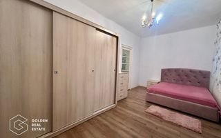 Casa centrala cu 3 camere, curte privata și gradina - Poză 5