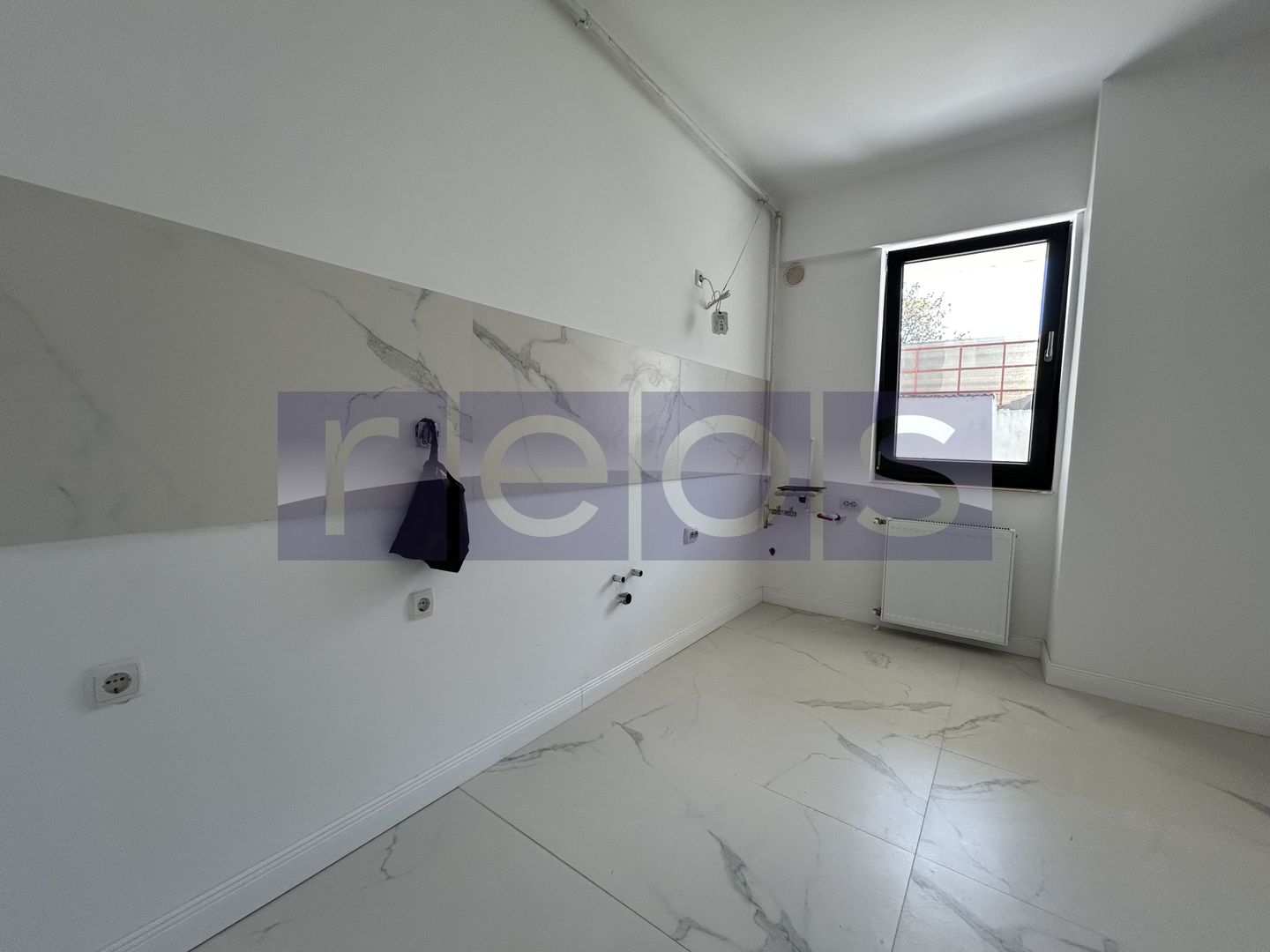 VANZARE APARTAMENT 3 CAMERE + CURTE 150 MP | ZONA ANDRONACHE | RENOVAT - Poză 7