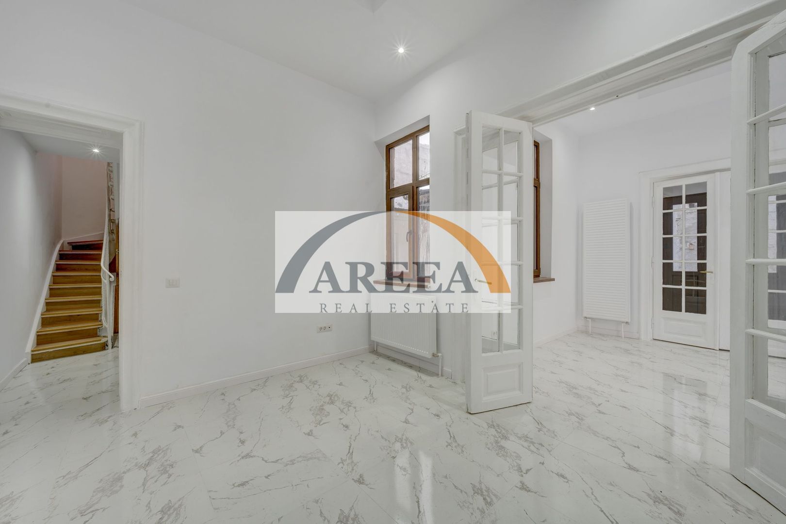 VILA RENOVATA SI ELEGANTA - 131 mp, 6 camere - Mitropolie / Unirii - Poză 13