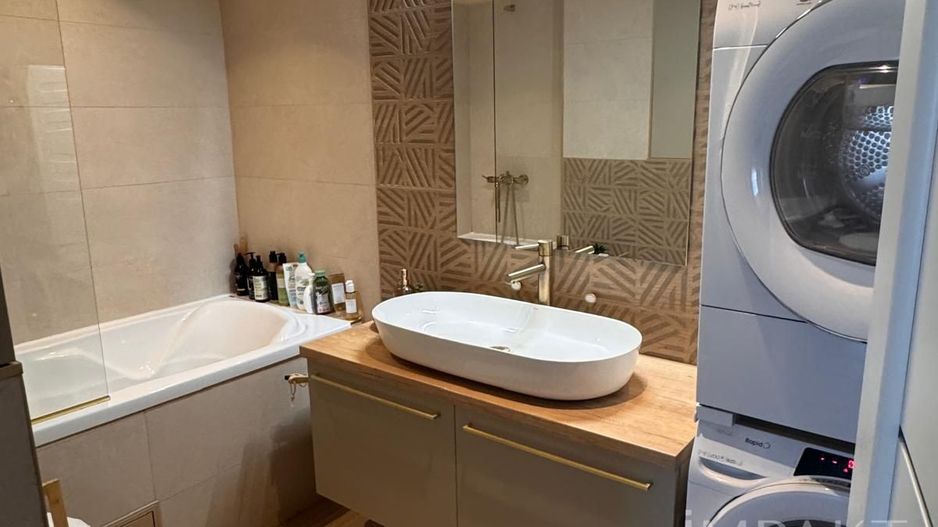 Apartament cu 3 camere de închiriat - Poză 10